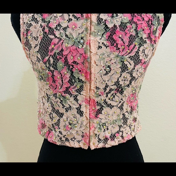 NEW Pink Lace Floral Rhinestone Crop Top - Size 4 - Picture 7 of 9